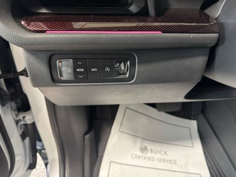 Used 2024 Chevrolet Traverse RS w/ LPO, Floor Liner Package image 20