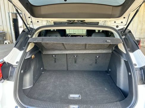 Used 2024 Buick Encore GX Sport Touring FWD image 23