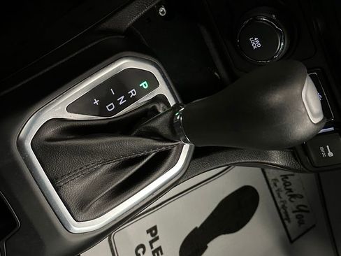 Used 2020 Jeep Renegade Latitude w/ Cold Weather Group image 16