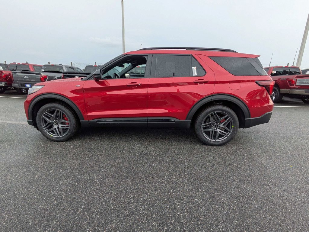 New 2026 Ford Explorer ST-Line w/ ST-Line Street Pack AWD/4WD image 7