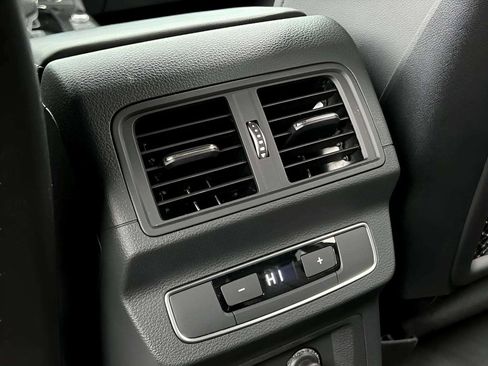 Used 2022 Audi SQ5 Premium Plus w/ Premium Plus Package image 19