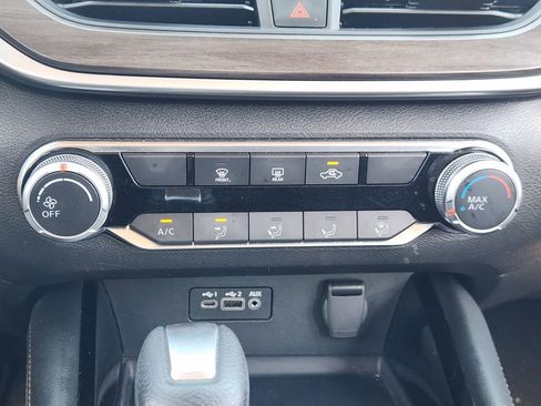 Used 2023 Nissan Altima 2.5 SV image 14