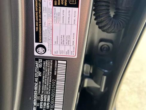 Used 2022 Mercedes-Benz E 350 Sedan image 6