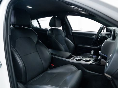Used 2021 Kia Stinger GT image 24