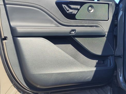 New 2025 Lincoln Aviator Reserve image 17