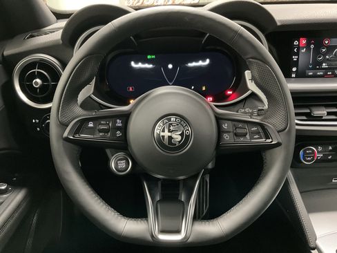 New 2025 Alfa Romeo Stelvio Sprint image 15