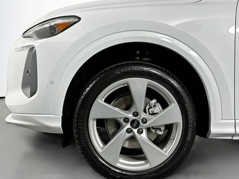 New 2025 Audi Q5 Premium Plus AWD/4WD image 11