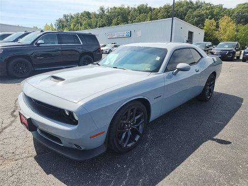 Used 2022 Dodge Challenger R/T w/ Blacktop Package image 4