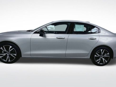 Used 2025 Volvo S60 B5 Core AWD/4WD image 22