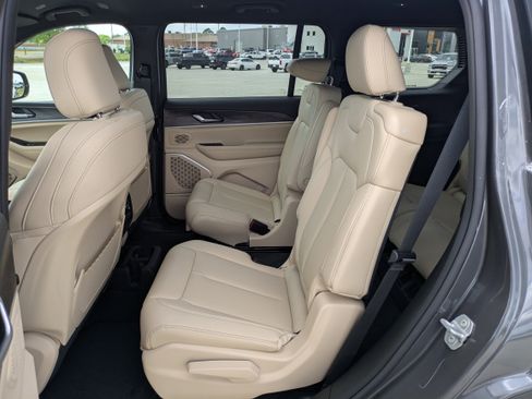 New 2026 Jeep Grand Cherokee L Limited RWD image 13