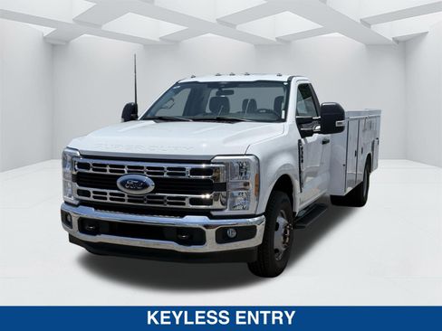 Used 2024 Ford F350 XL w/ XL Chrome Package RWD image 8