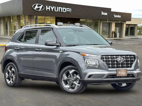New 2026 Hyundai Venue SEL FWD image 2