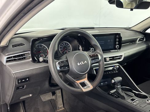 Used 2022 Kia K5 LXS FWD image 4
