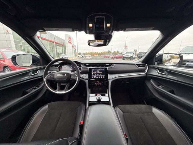 Used 2023 Jeep Grand Cherokee L Laredo AWD/4WD image 22