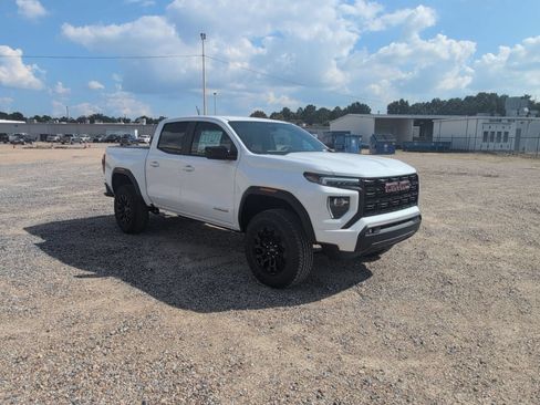 New 2026 GMC Canyon Elevation w/ Convenience Package RWD image 8