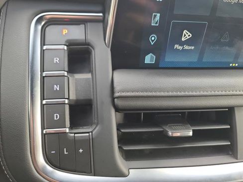 Used 2023 Chevrolet Tahoe Z71 w/ Z71 Off-Road Package image 34