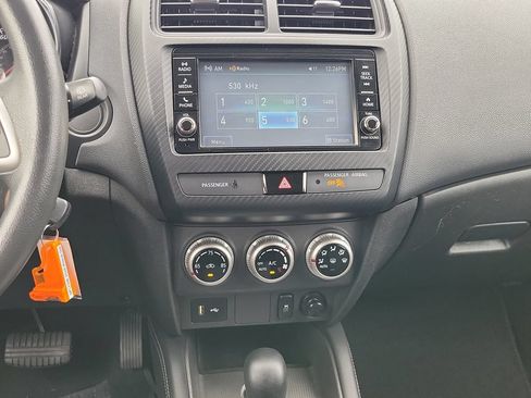 Used 2020 Mitsubishi Outlander Sport ES AWD/4WD image 29