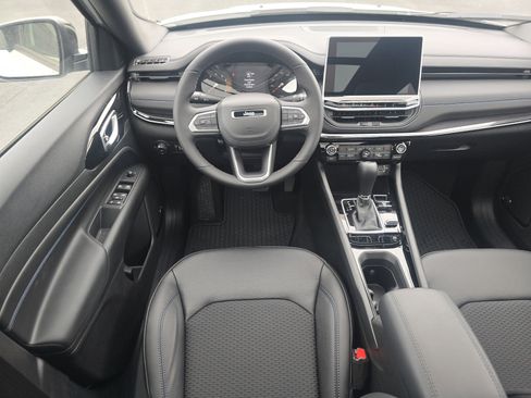 New 2025 Jeep Compass Latitude w/ Sun & Sound Group image 26