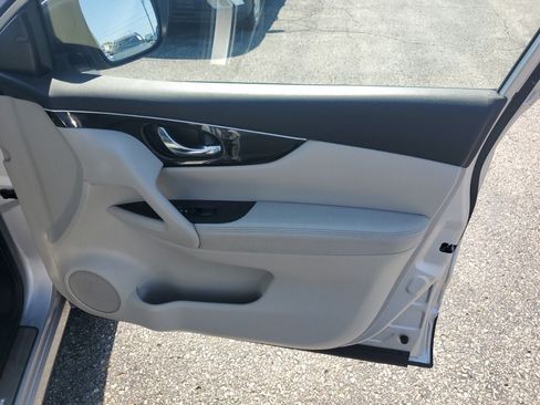 Used 2019 Nissan Rogue Sport SL w/ Premium Package FWD image 47