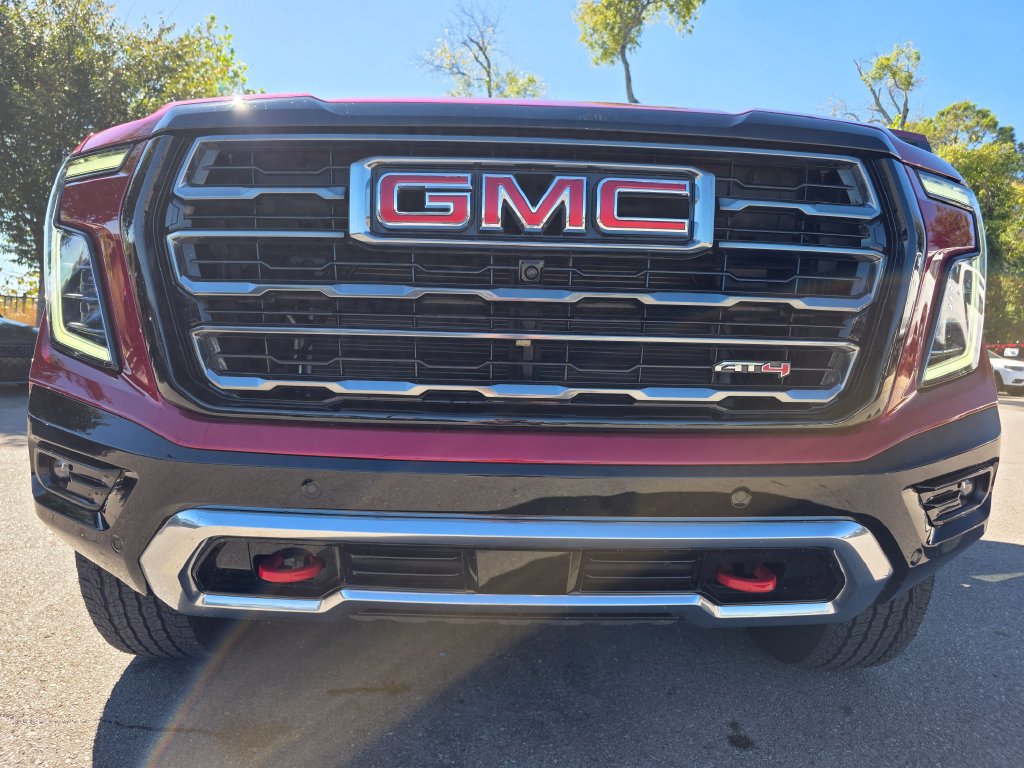 Used 2025 GMC Yukon AT4 AWD/4WD image 36