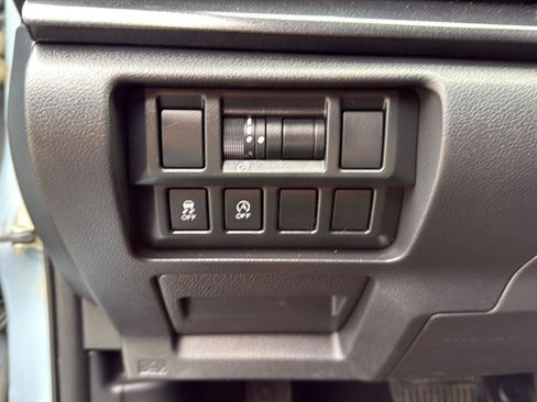 Used 2021 Subaru Crosstrek 2.5i Sport AWD/4WD image 12