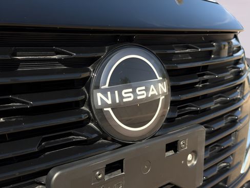 Certified 2025 Nissan Sentra SV FWD image 29
