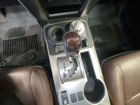 Used 2022 Toyota 4Runner Limited AWD/4WD image 22