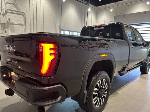 Used 2025 GMC Sierra 2500 Denali Ultimate AWD/4WD image 6