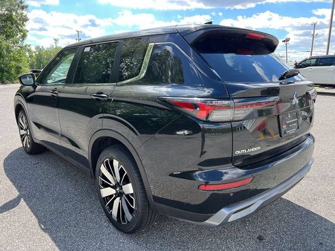 New 2026 Mitsubishi Outlander SE AWD/4WD image 3