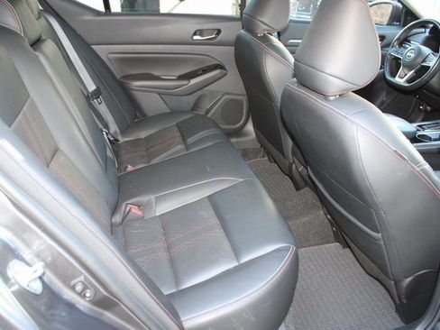 Used 2023 Nissan Altima 2.5 SR w/ SR Premium Package image 18