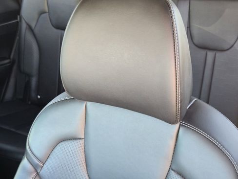 Certified 2025 Kia Sorento S w/ Panoramic Sunroof Package image 13