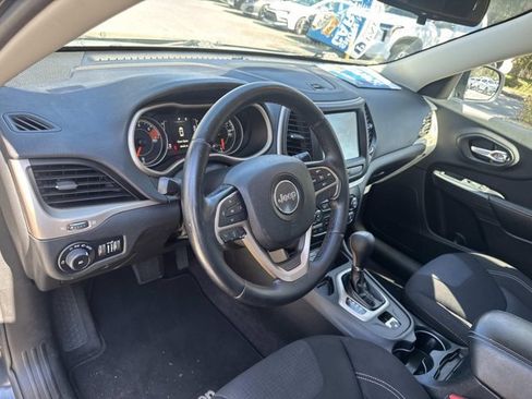 Used 2016 Jeep Cherokee Latitude w/ Safety/Convenience Group image 12