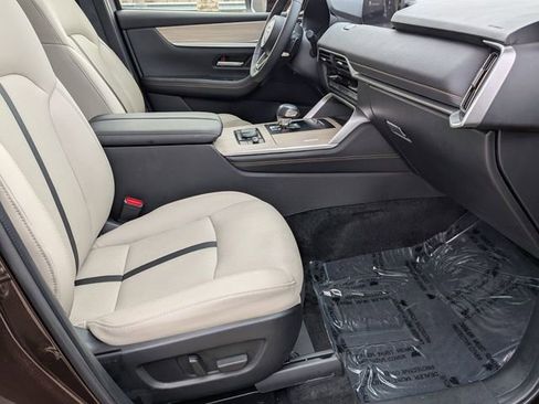 Used 2024 MAZDA CX-90 3.3 Turbo w/ Premium Package image 32