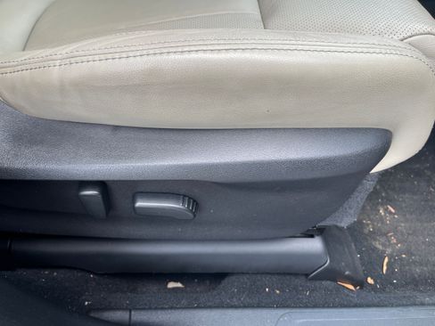 Used 2019 Subaru Ascent Limited AWD/4WD image 18