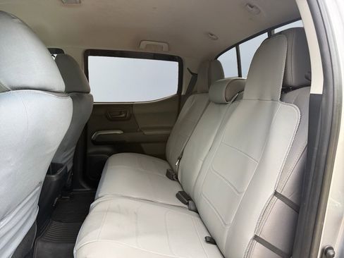 Used 2019 Toyota Tacoma SR5 image 17