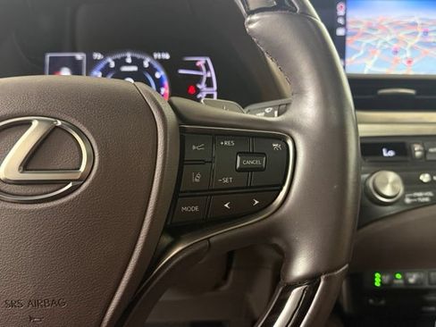 Used 2021 Lexus ES 350 Ultra Luxury w/ Accessory Package FWD image 30