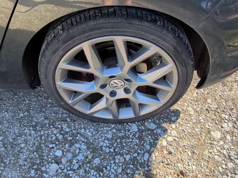 Used 2013 Volkswagen GTI Driver's Edition image 8