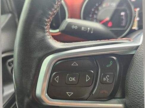 Used 2019 Jeep Wrangler Unlimited Rubicon w/ Dual Top Group AWD/4WD image 17