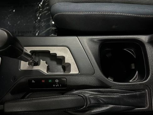 Used 2016 Toyota RAV4 XLE AWD/4WD image 12