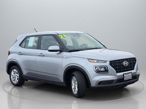 Certified 2023 Hyundai Venue SE image 10