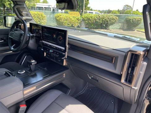 New 2025 GMC Hummer EV 3X image 30