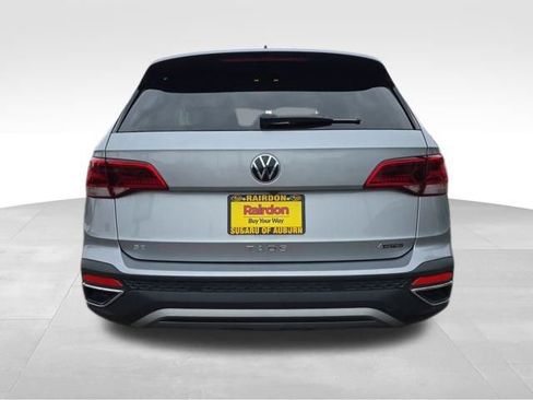 Used 2024 Volkswagen Taos SE image 7