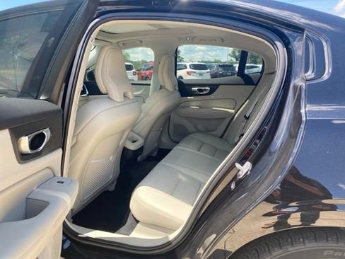 Used 2024 Volvo S60 B5 Core AWD/4WD image 9