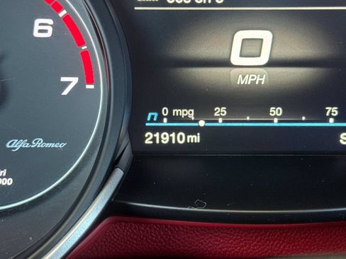 Used 2021 Alfa Romeo Stelvio Ti Sport AWD/4WD image 25