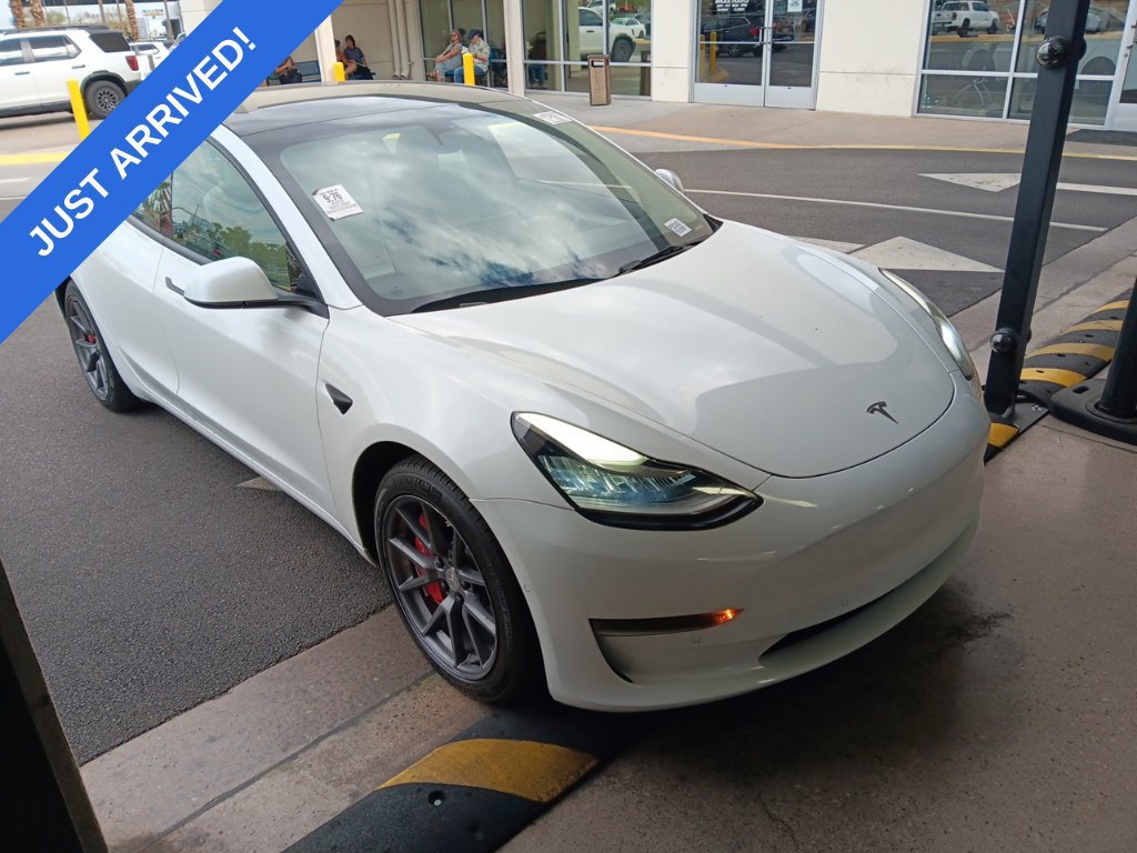 Used 2022 Tesla Model 3 Standard Range RWD image 2