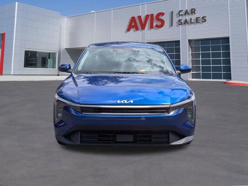 Used 2025 Kia K4 FWD image 2