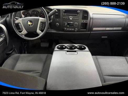 Used 2011 Chevrolet Silverado 1500 LT w/ All-Star Edition AWD/4WD image 9