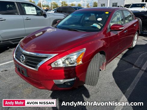 Used 2015 Nissan Altima 2.5 SV w/ Convenience Package image 2