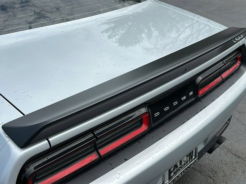 Used 2019 Dodge Challenger R/T Scat Pack RWD image 9