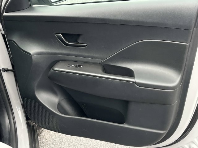 Used 2025 Hyundai Kona SEL AWD/4WD image 19